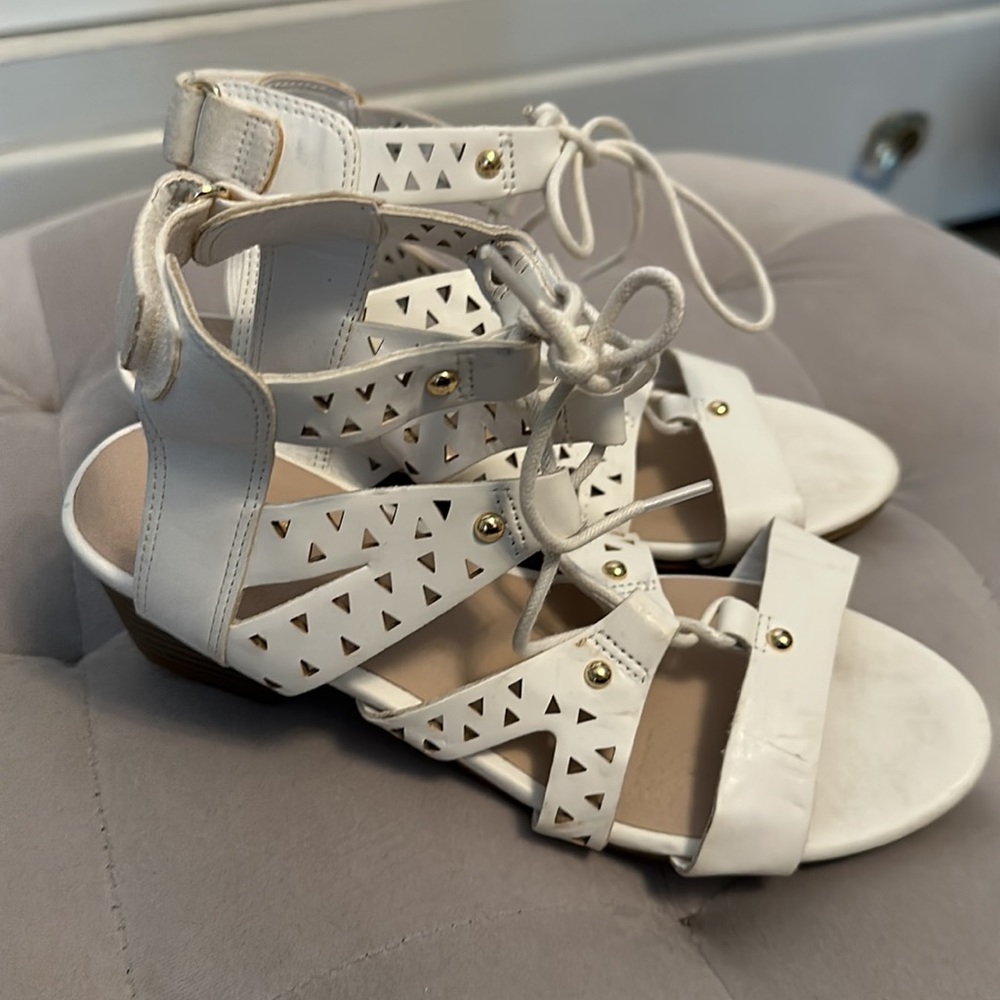 Children’s Place - Girls White Sandals - Low Heel - size 3